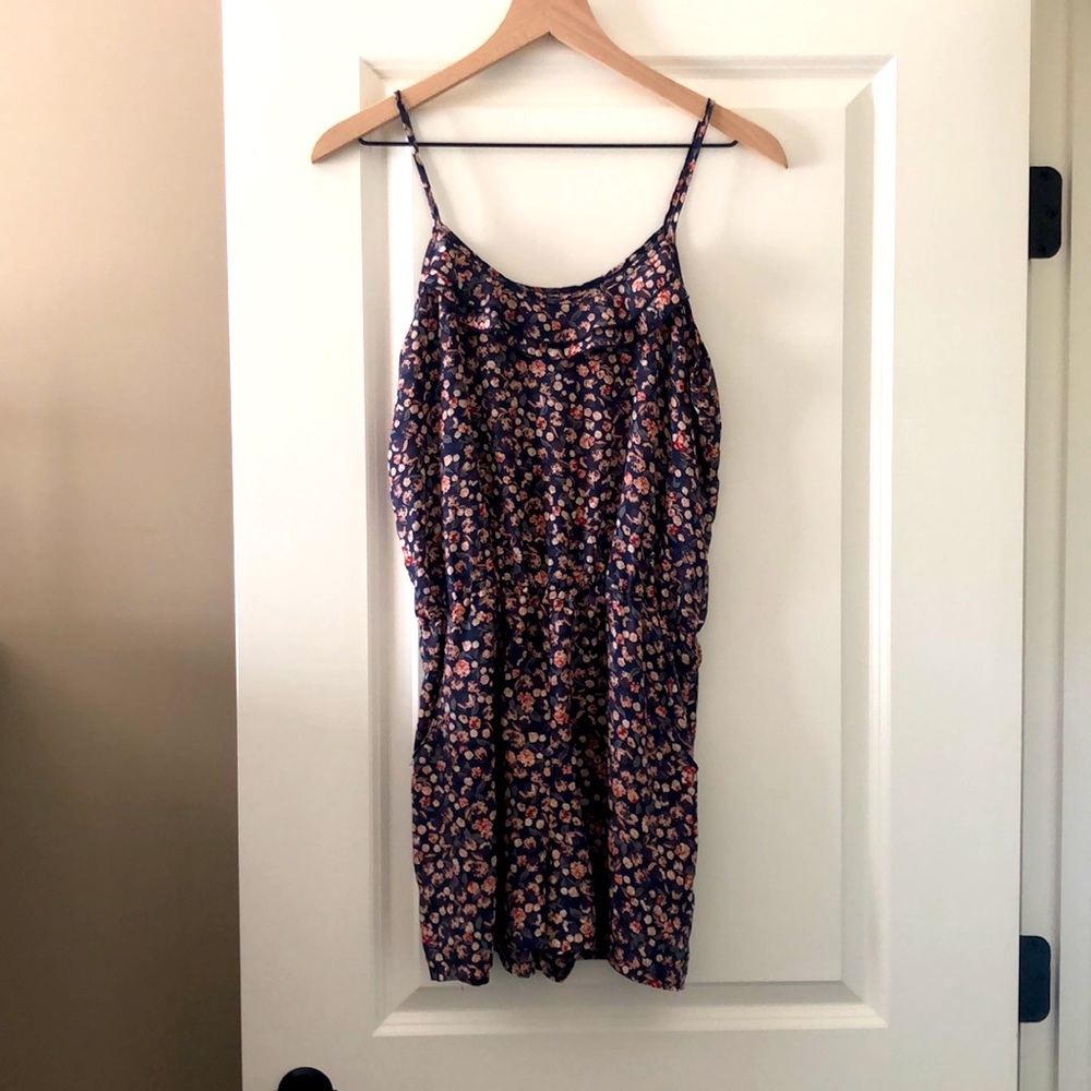 Phanuel Floral Women’s Size M Romper